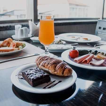 Iron Hotel Hokmeli Exterior foto
